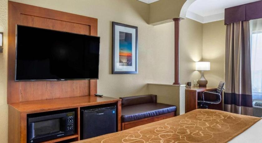 Comfort Suites Plainview Exterior foto
